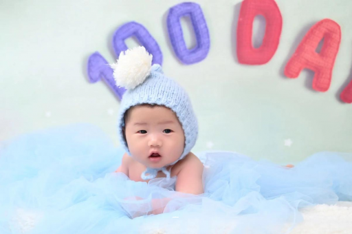 新野1岁宝宝睡觉翻来覆去